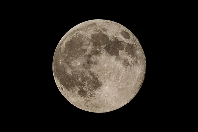 _43G8464 super moon v3