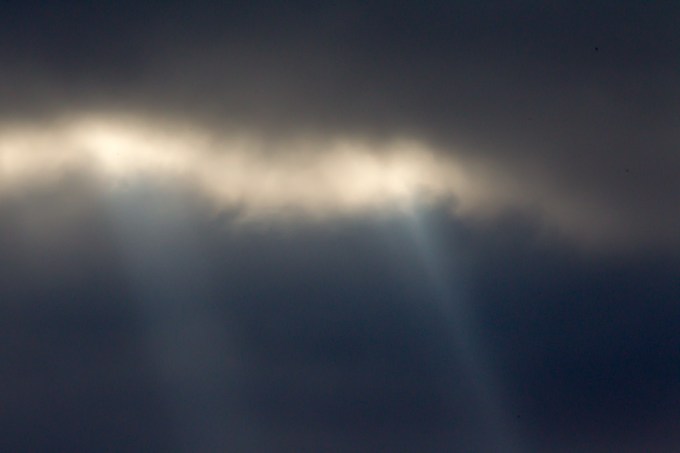 _43G0369-2 bwr sun rays v1