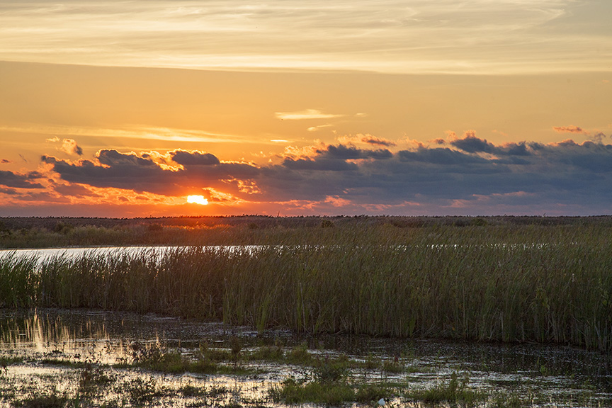 _80I2458 brig sunrise lndscp v2