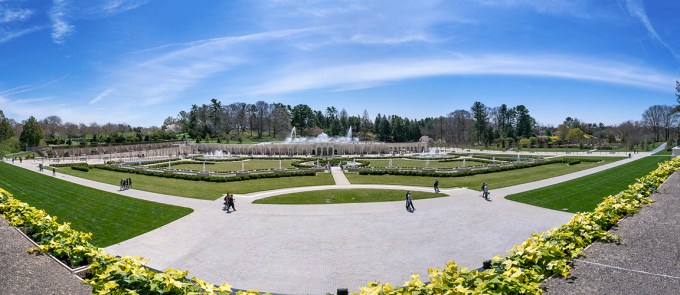 LW Fountains Pano 9x_vert v3