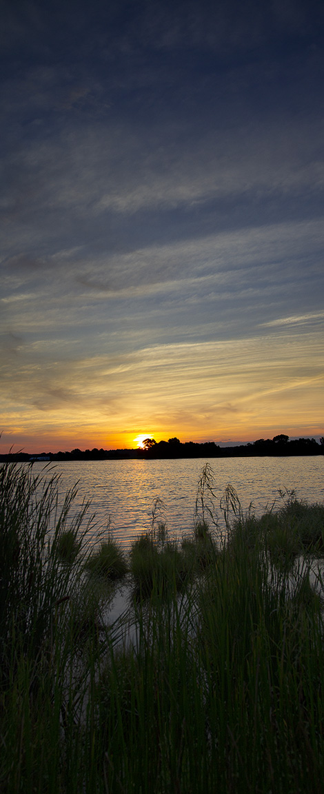 BWR_2img_Pano_vert_sunrise_v5