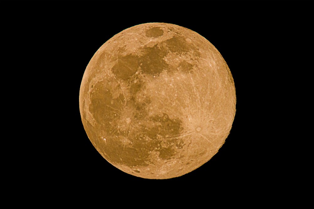 Pink_SuperMoon_v2_7D_600mm+2X_1920mm_MG_0401