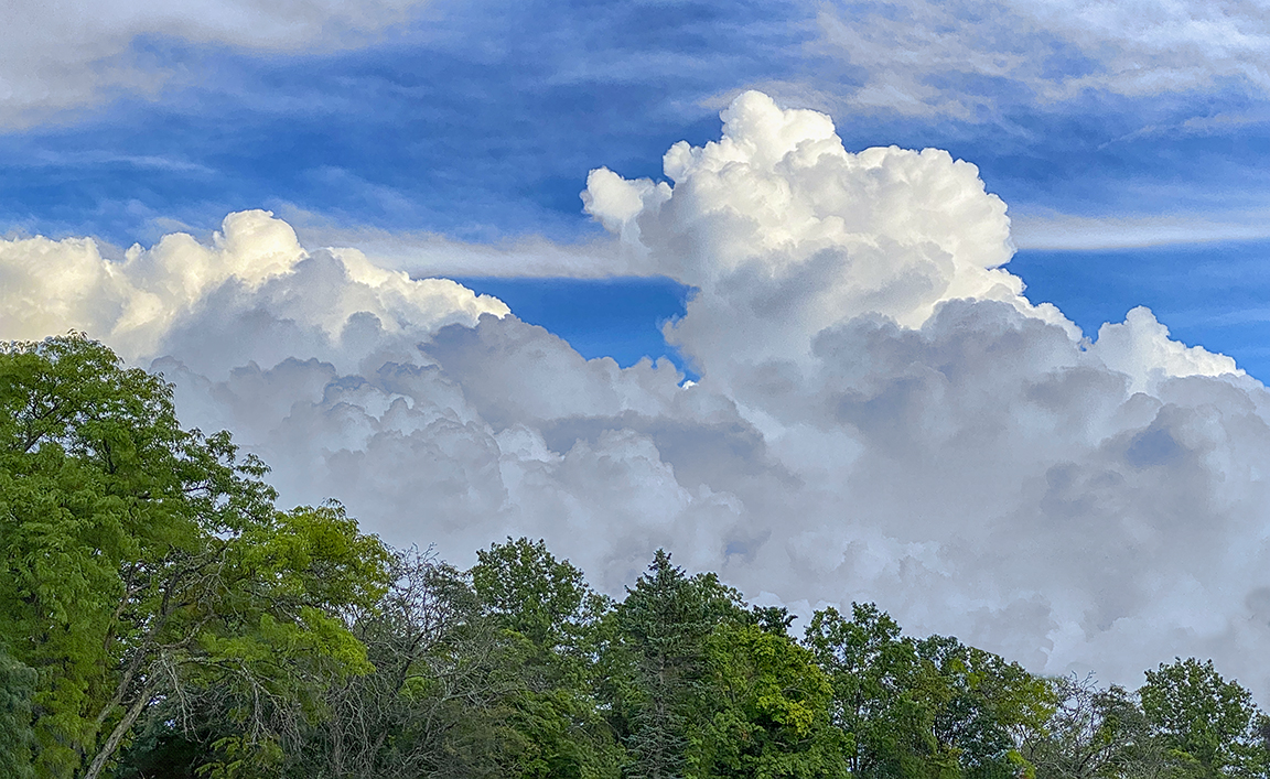 Clouds 3_iP11_Pro_6mm +213_digial zoom_