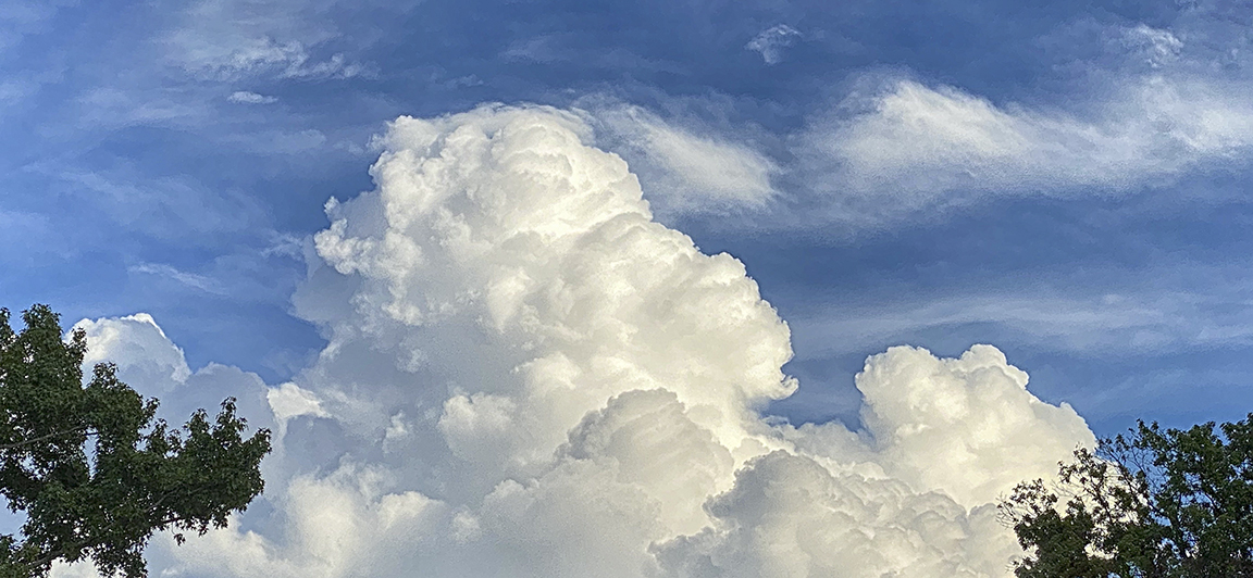 Clouds_iP_11_Pro_52mm_2x digital zoom_16x9_